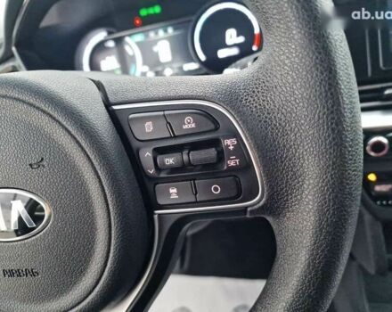 Киа Niro, объемом двигателя 0 л и пробегом 97 тыс. км за 19100 $, фото 22 на Automoto.ua
