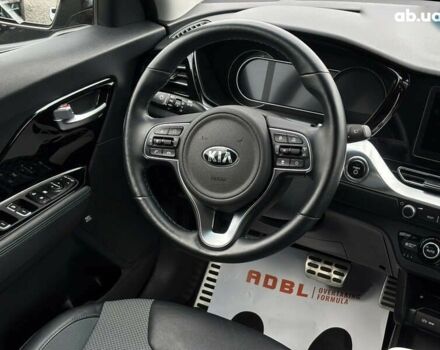 Киа Niro, объемом двигателя 0 л и пробегом 62 тыс. км за 21999 $, фото 27 на Automoto.ua