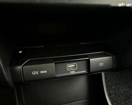 Киа Niro, объемом двигателя 0 л и пробегом 62 тыс. км за 23500 $, фото 11 на Automoto.ua