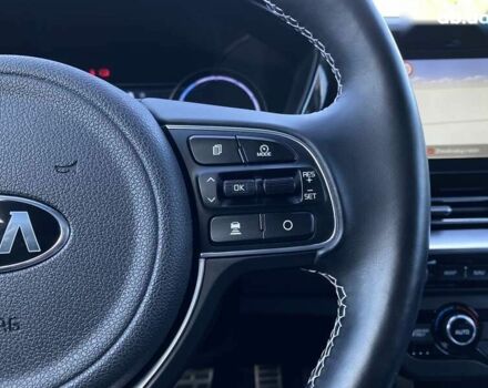 Киа Niro, объемом двигателя 0 л и пробегом 57 тыс. км за 23900 $, фото 9 на Automoto.ua