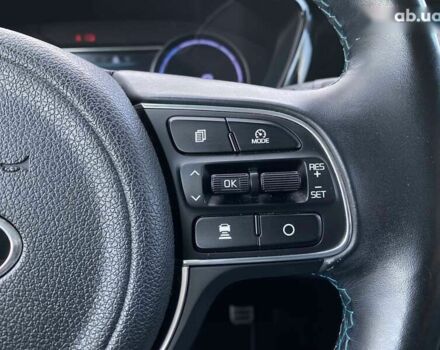 Киа Niro, объемом двигателя 0 л и пробегом 66 тыс. км за 23200 $, фото 3 на Automoto.ua
