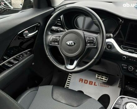 Киа Niro, объемом двигателя 0 л и пробегом 62 тыс. км за 21999 $, фото 26 на Automoto.ua