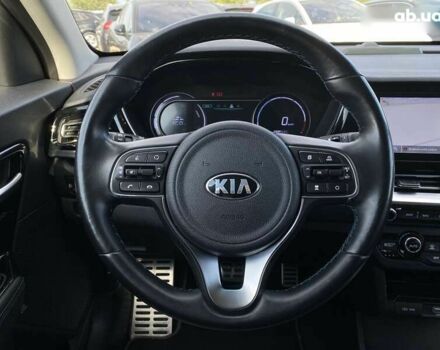 Киа Niro, объемом двигателя 0 л и пробегом 66 тыс. км за 23200 $, фото 23 на Automoto.ua