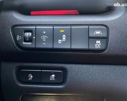 Кіа Niro, об'ємом двигуна 0 л та пробігом 70 тис. км за 23200 $, фото 3 на Automoto.ua