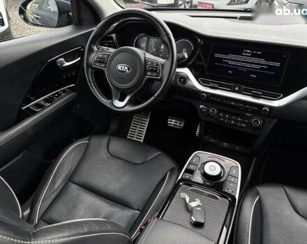 Киа Niro, объемом двигателя 0 л и пробегом 64 тыс. км за 22100 $, фото 27 на Automoto.ua
