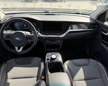 Киа Niro, объемом двигателя 0 л и пробегом 130 тыс. км за 18900 $, фото 6 на Automoto.ua