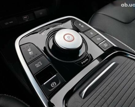 Киа Niro, объемом двигателя 0 л и пробегом 123 тыс. км за 20900 $, фото 8 на Automoto.ua