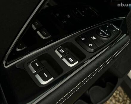 Киа Niro, объемом двигателя 0 л и пробегом 62 тыс. км за 23500 $, фото 4 на Automoto.ua