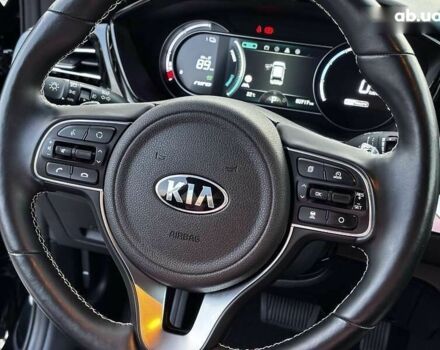 Киа Niro, объемом двигателя 0 л и пробегом 80 тыс. км за 21250 $, фото 14 на Automoto.ua