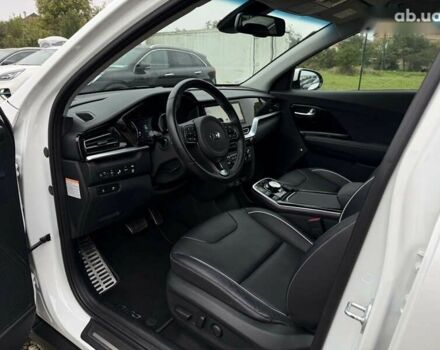 Киа Niro, объемом двигателя 0 л и пробегом 54 тыс. км за 24700 $, фото 2 на Automoto.ua