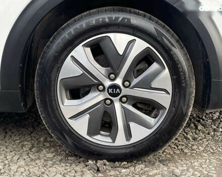Кіа Niro, об'ємом двигуна 0 л та пробігом 69 тис. км за 20323 $, фото 24 на Automoto.ua