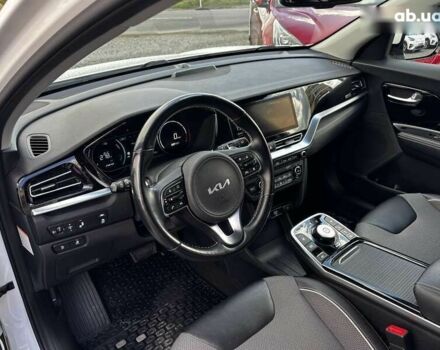Киа Niro, объемом двигателя 0 л и пробегом 62 тыс. км за 23650 $, фото 15 на Automoto.ua