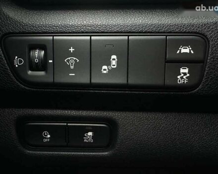 Киа Niro, объемом двигателя 0 л и пробегом 37 тыс. км за 24900 $, фото 4 на Automoto.ua