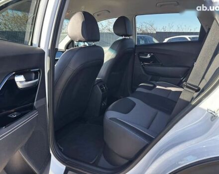 Киа Niro, объемом двигателя 0 л и пробегом 44 тыс. км за 23900 $, фото 9 на Automoto.ua