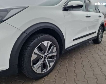 Кіа Niro, об'ємом двигуна 0 л та пробігом 107 тис. км за 20600 $, фото 2 на Automoto.ua