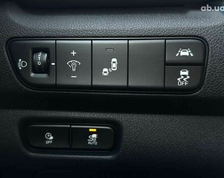 Киа Niro, объемом двигателя 0 л и пробегом 38 тыс. км за 24800 $, фото 7 на Automoto.ua