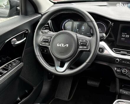 Кіа Niro, об'ємом двигуна 0 л та пробігом 45 тис. км за 23000 $, фото 18 на Automoto.ua