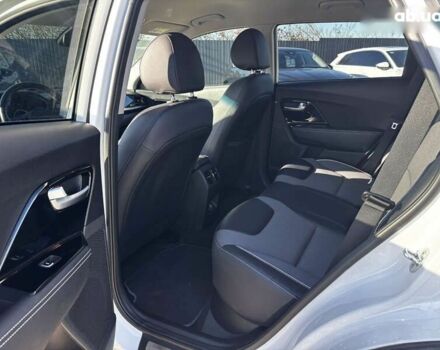 Киа Niro, объемом двигателя 0 л и пробегом 44 тыс. км за 23900 $, фото 5 на Automoto.ua