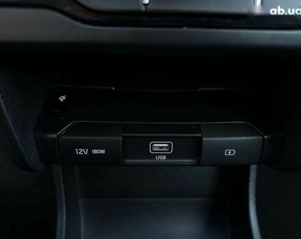 Киа Niro, объемом двигателя 0 л и пробегом 73 тыс. км за 23900 $, фото 13 на Automoto.ua