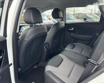 Киа Niro, объемом двигателя 0 л и пробегом 62 тыс. км за 23650 $, фото 25 на Automoto.ua