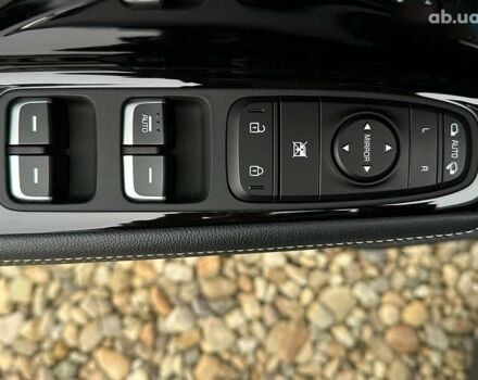 Киа Niro, объемом двигателя 0 л и пробегом 38 тыс. км за 24800 $, фото 6 на Automoto.ua