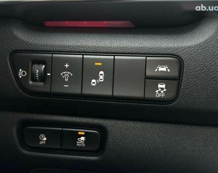 Киа Niro, объемом двигателя 0 л и пробегом 75 тыс. км за 23200 $, фото 5 на Automoto.ua