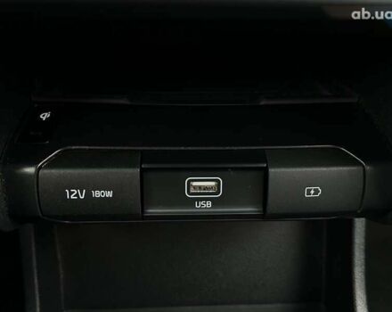 Киа Niro, объемом двигателя 0 л и пробегом 44 тыс. км за 24200 $, фото 6 на Automoto.ua