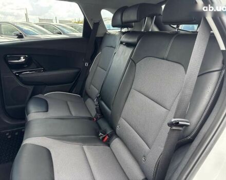 Киа Niro, объемом двигателя 0 л и пробегом 62 тыс. км за 23650 $, фото 24 на Automoto.ua