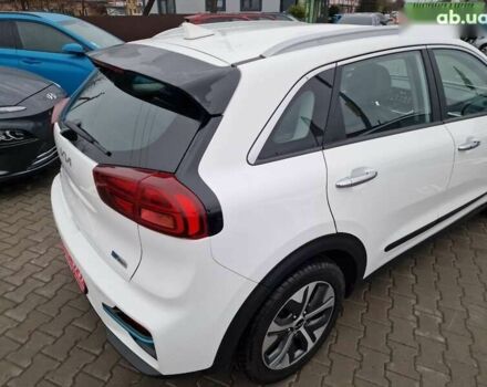 Кіа Niro, об'ємом двигуна 0 л та пробігом 107 тис. км за 20600 $, фото 10 на Automoto.ua