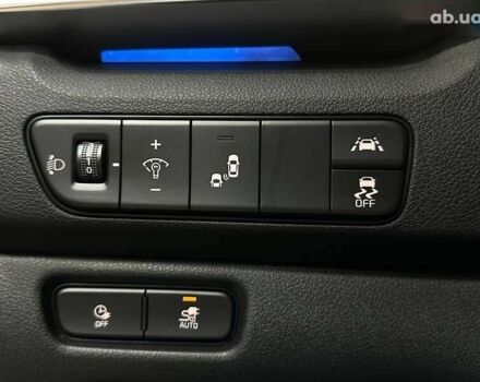 Киа Niro, объемом двигателя 0 л и пробегом 12 тыс. км за 25400 $, фото 6 на Automoto.ua