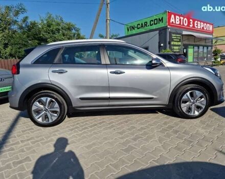 Киа Niro, объемом двигателя 0 л и пробегом 38 тыс. км за 18900 $, фото 8 на Automoto.ua