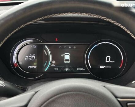 Киа Niro, объемом двигателя 0 л и пробегом 89 тыс. км за 21200 $, фото 15 на Automoto.ua