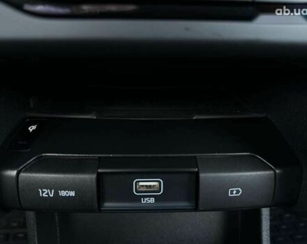 Кіа Niro, об'ємом двигуна 0 л та пробігом 53 тис. км за 24900 $, фото 13 на Automoto.ua