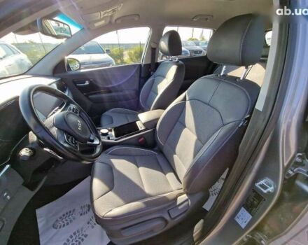 Киа Niro, объемом двигателя 0 л и пробегом 38 тыс. км за 18900 $, фото 21 на Automoto.ua