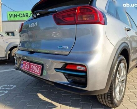 Киа Niro, объемом двигателя 0 л и пробегом 38 тыс. км за 18900 $, фото 10 на Automoto.ua