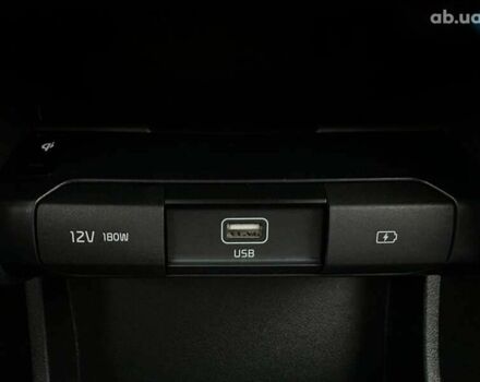 Киа Niro, объемом двигателя 0 л и пробегом 37 тыс. км за 24900 $, фото 7 на Automoto.ua