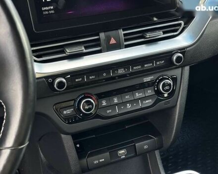 Киа Niro, объемом двигателя 0 л и пробегом 62 тыс. км за 23650 $, фото 11 на Automoto.ua