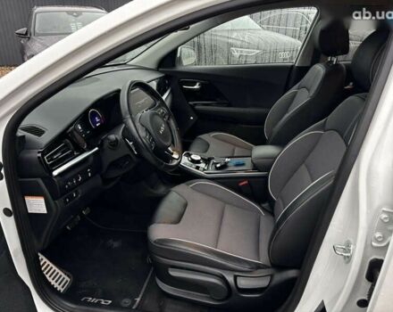 Киа Niro, объемом двигателя 0 л и пробегом 61 тыс. км за 25200 $, фото 19 на Automoto.ua