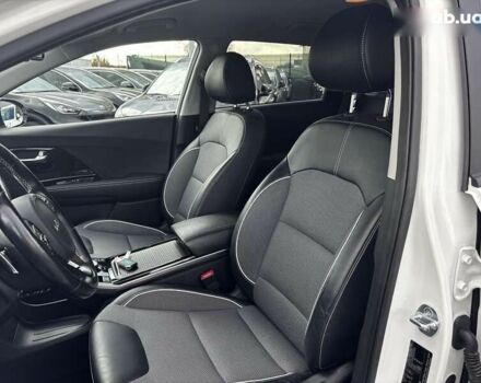 Киа Niro, объемом двигателя 0 л и пробегом 58 тыс. км за 24300 $, фото 22 на Automoto.ua