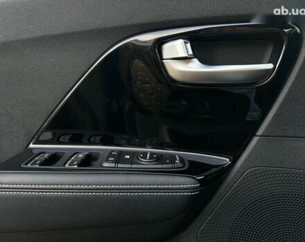 Киа Niro, объемом двигателя 0 л и пробегом 38 тыс. км за 24800 $, фото 5 на Automoto.ua