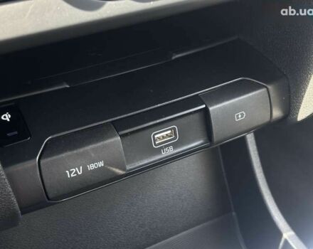 Киа Niro, объемом двигателя 0 л и пробегом 49 тыс. км за 22850 $, фото 16 на Automoto.ua