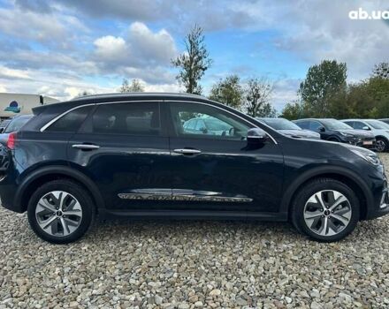 Киа Niro, объемом двигателя 0 л и пробегом 75 тыс. км за 23200 $, фото 23 на Automoto.ua