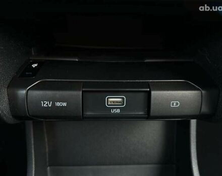 Киа Niro, объемом двигателя 0 л и пробегом 38 тыс. км за 24800 $, фото 9 на Automoto.ua