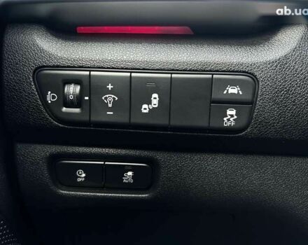 Киа Niro, объемом двигателя 0 л и пробегом 73 тыс. км за 23900 $, фото 8 на Automoto.ua