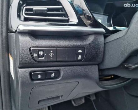 Кіа Niro, об'ємом двигуна 0 л та пробігом 107 тис. км за 20600 $, фото 21 на Automoto.ua