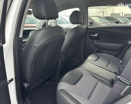 Киа Niro, объемом двигателя 0 л и пробегом 58 тыс. км за 24300 $, фото 21 на Automoto.ua