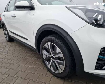 Кіа Niro, об'ємом двигуна 0 л та пробігом 107 тис. км за 20600 $, фото 7 на Automoto.ua