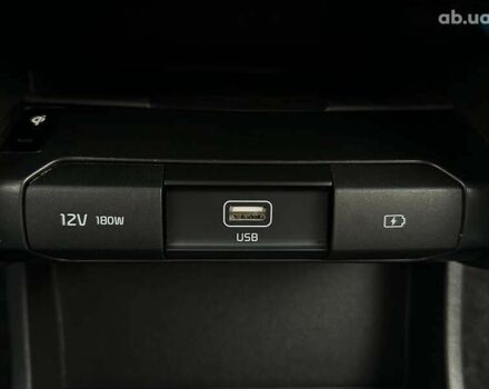 Киа Niro, объемом двигателя 0 л и пробегом 71 тыс. км за 24900 $, фото 13 на Automoto.ua