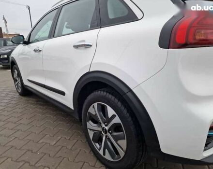 Кіа Niro, об'ємом двигуна 0 л та пробігом 107 тис. км за 20600 $, фото 16 на Automoto.ua