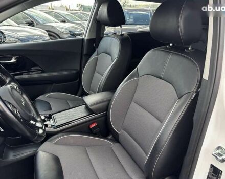 Киа Niro, объемом двигателя 0 л и пробегом 62 тыс. км за 23650 $, фото 26 на Automoto.ua